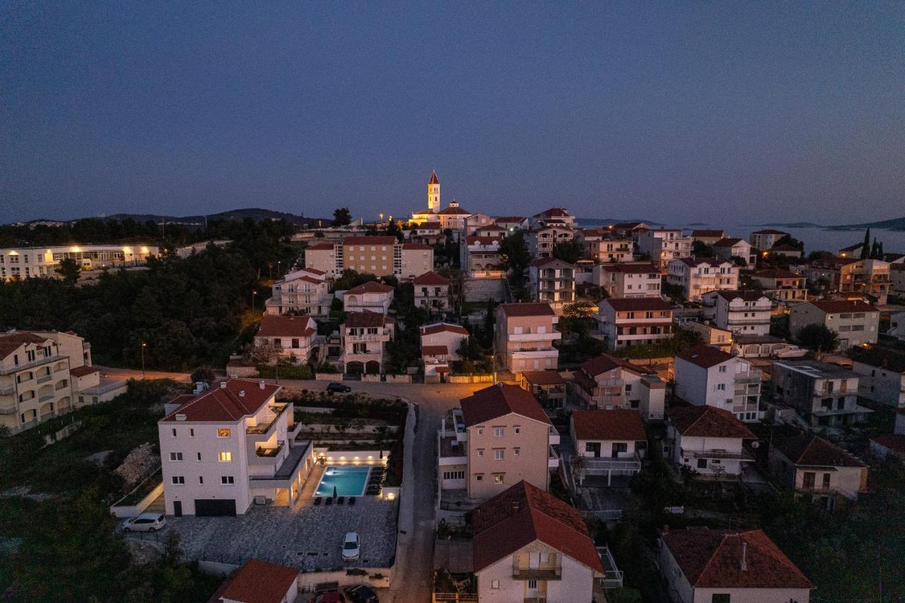 Villa Barbara & Zoran With Heated Swimming Pool Seget Vranjica Exterior foto