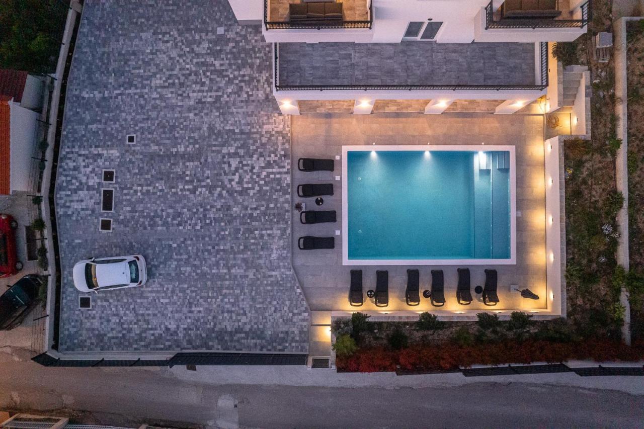 Villa Barbara & Zoran With Heated Swimming Pool Seget Vranjica Exterior foto